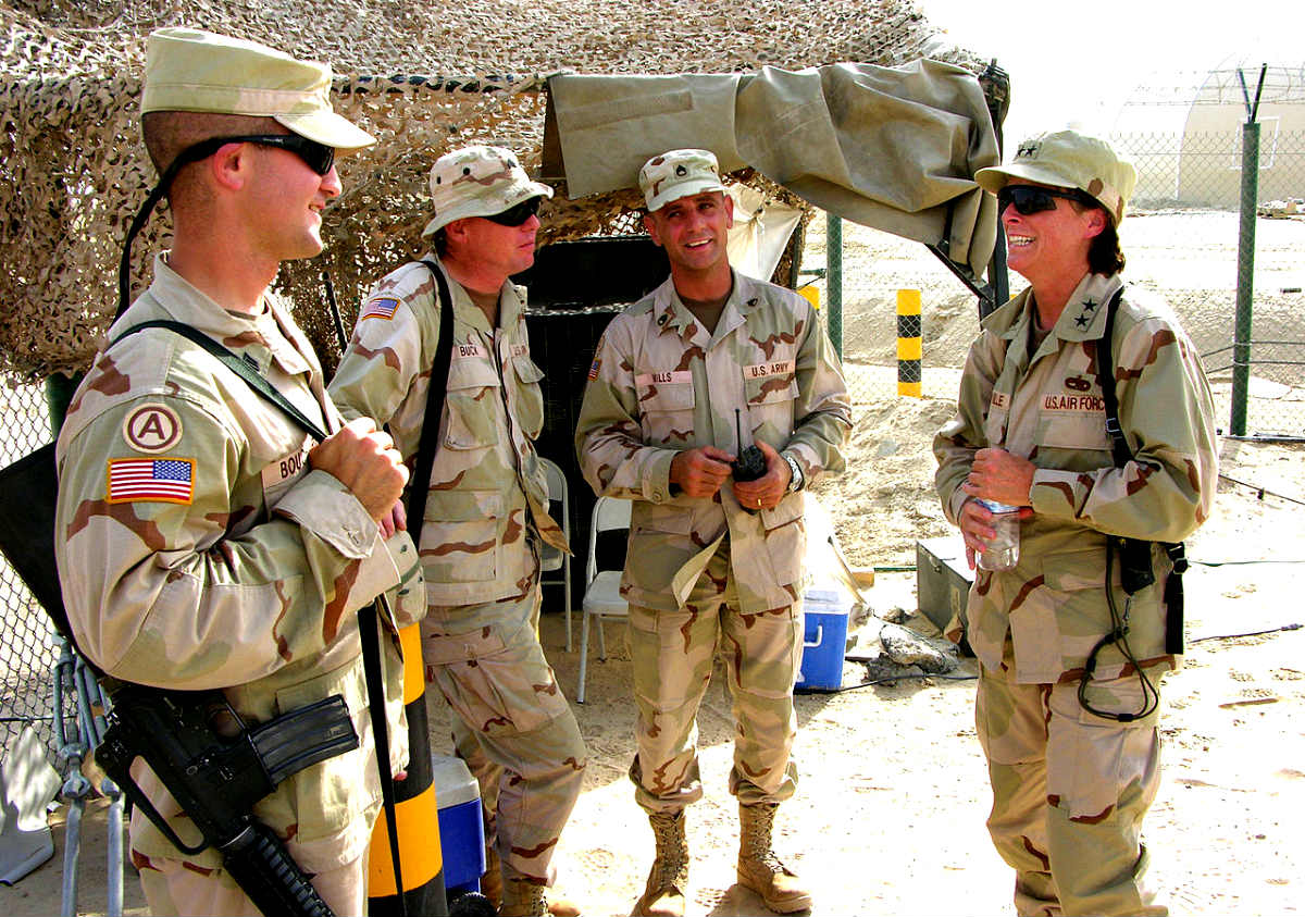 Tri-color Desert Camouflage Uniform